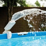 Dricksfontn LED Intex MULTI-COLOR LED POOL SPRAYER