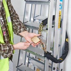 H�ngl�s med nyckel Yale M�ssing Rektangul�r